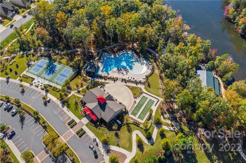 Tree Tops - Residential