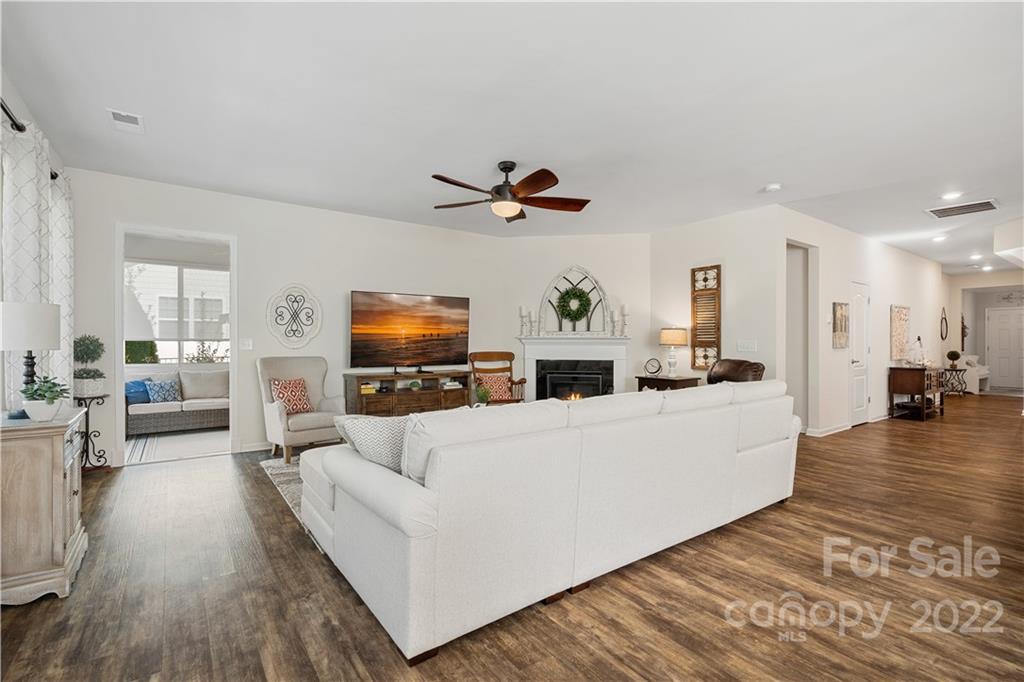 Tree Tops - Residential