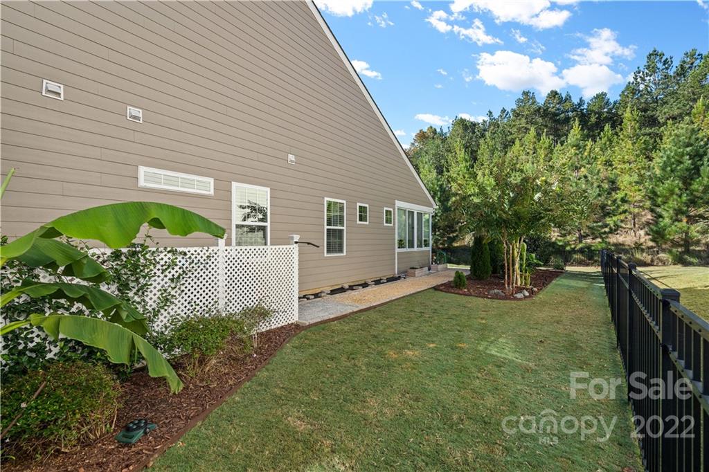 Tree Tops - Residential