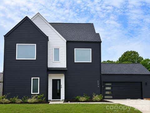 Photo of 5044 Double Lakes Drive, Charlotte, NC 28212 (MLS # 4381424)