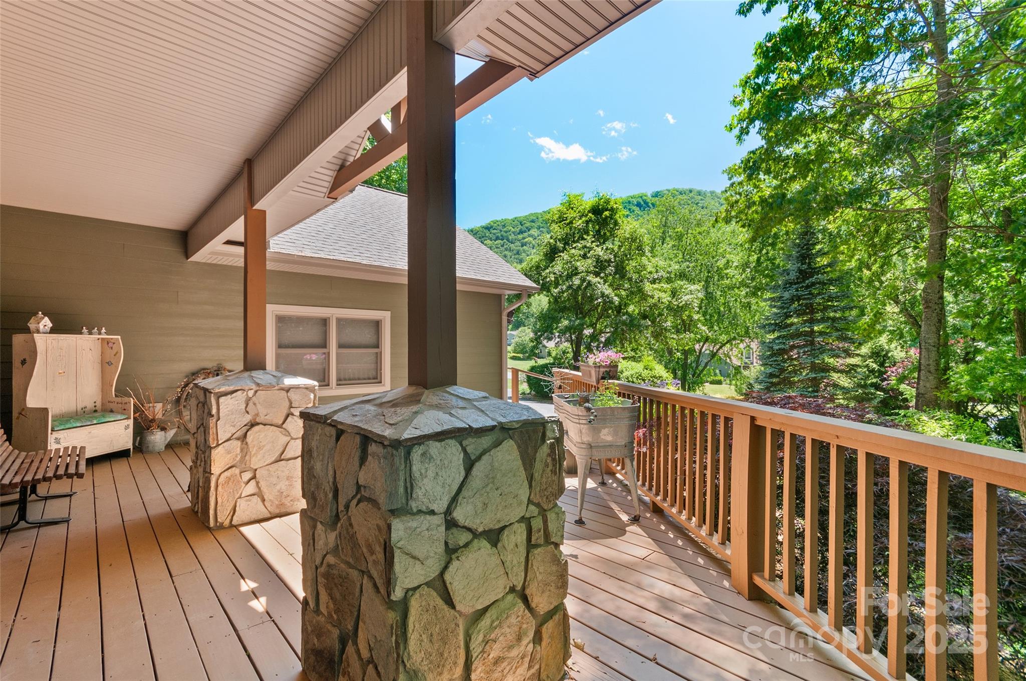 399 Stepping Stone Lane