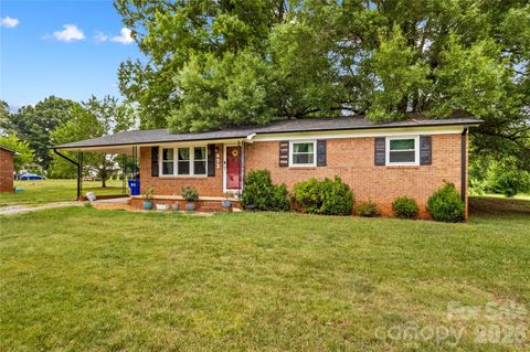 Photo of 473 Nixon Road, Statesville, NC 28625 (MLS # 4398646)