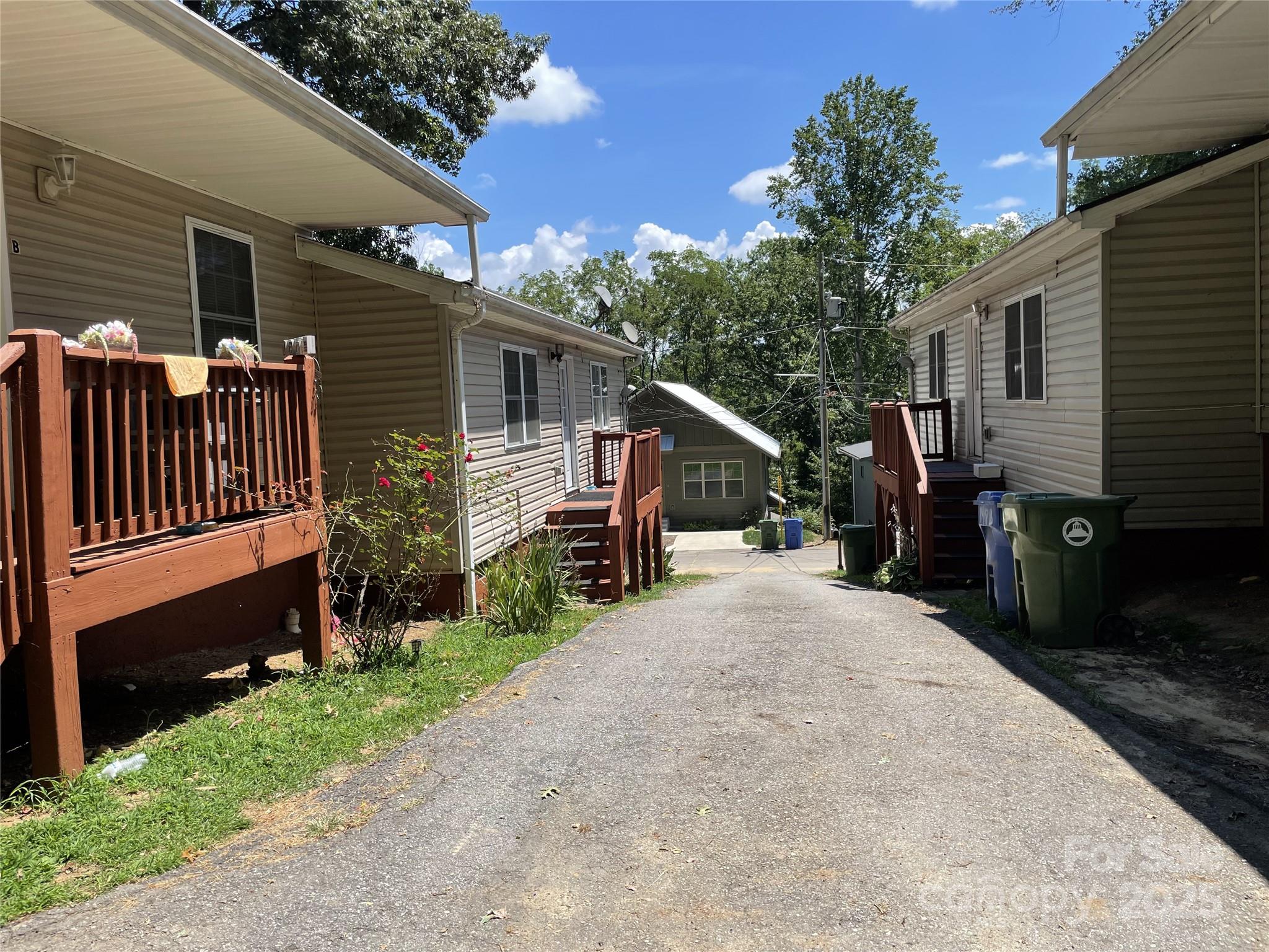 144 Laurel Loop