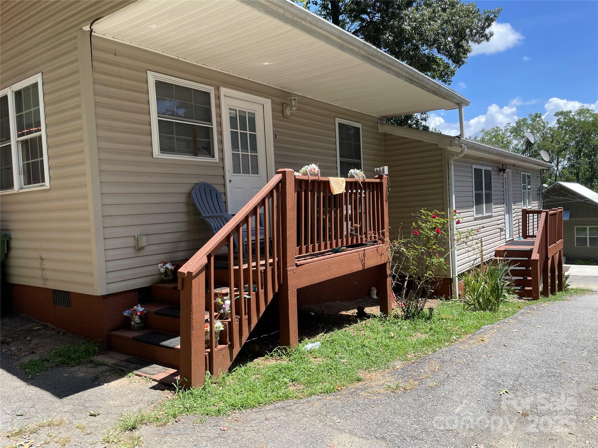 144 Laurel Loop