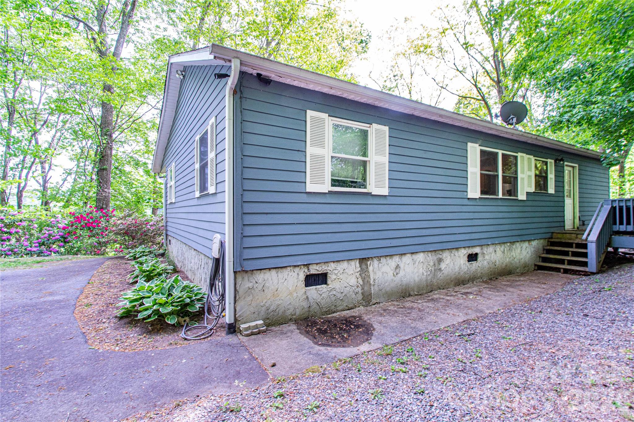 115 Knoll Ridge Lane