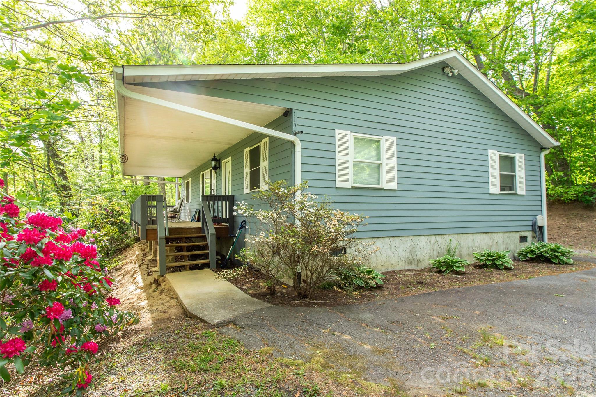 115 Knoll Ridge Lane