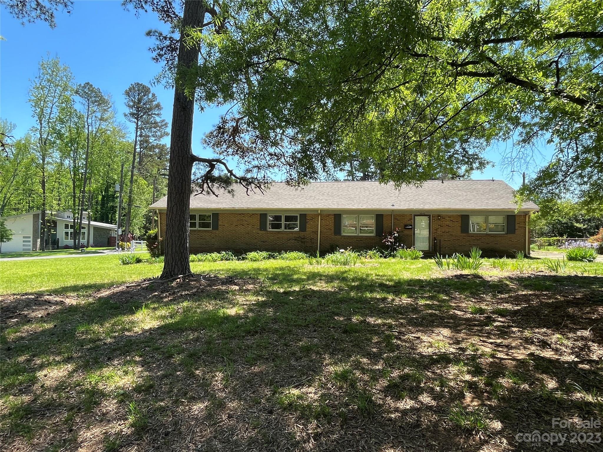 Photo 1 of 17 — 1853 Lakedell Drive, Charlotte, NC 28215