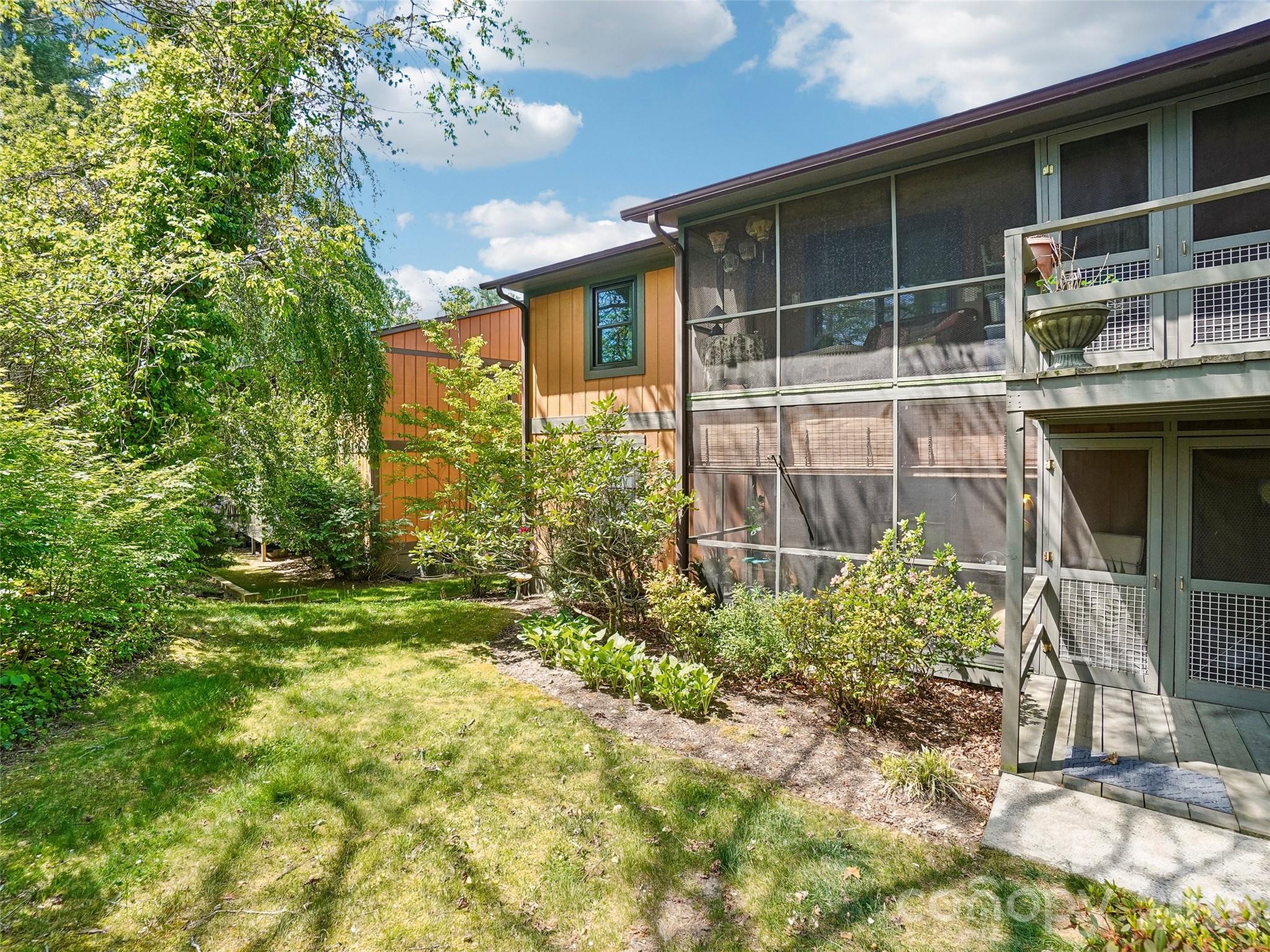 Haywood Manor - Residential