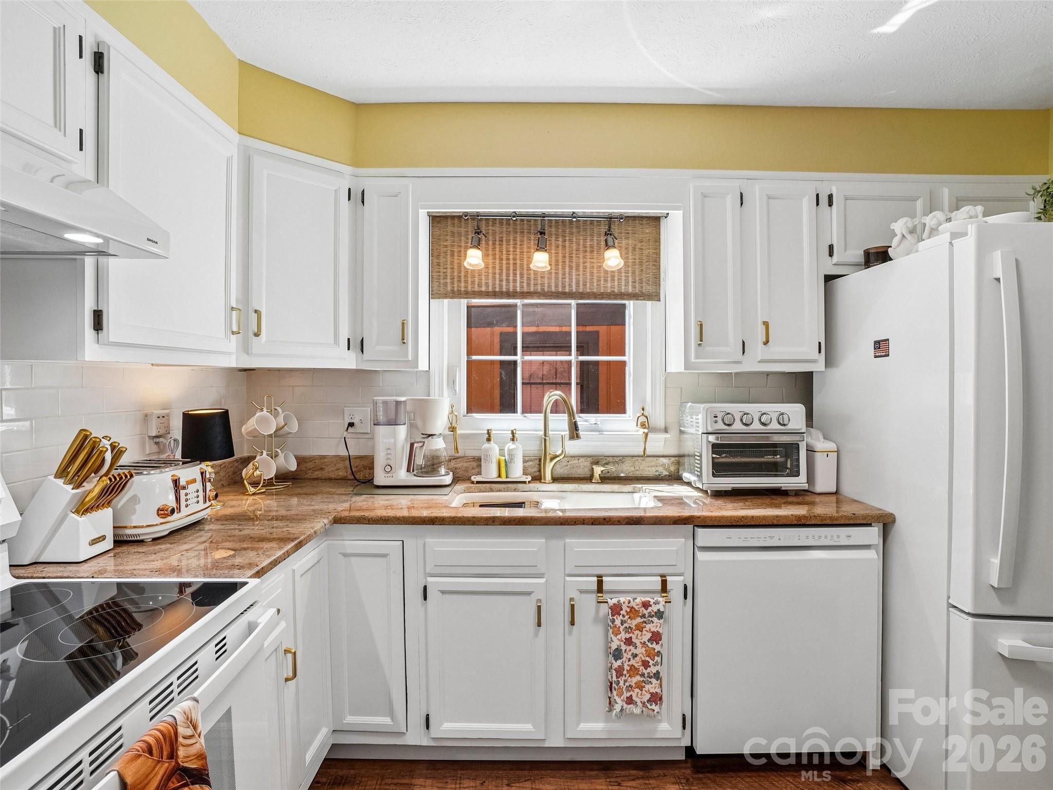 Haywood Manor - Residential