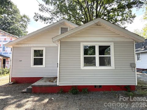 Photo of 207 Bradford Drive, Charlotte, NC 28208 (MLS # 4384753)
