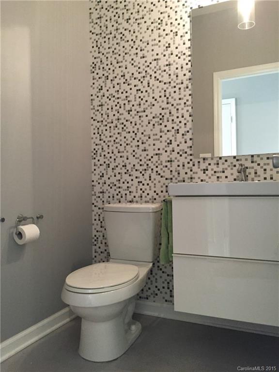 Hamilton Lakes - Residential