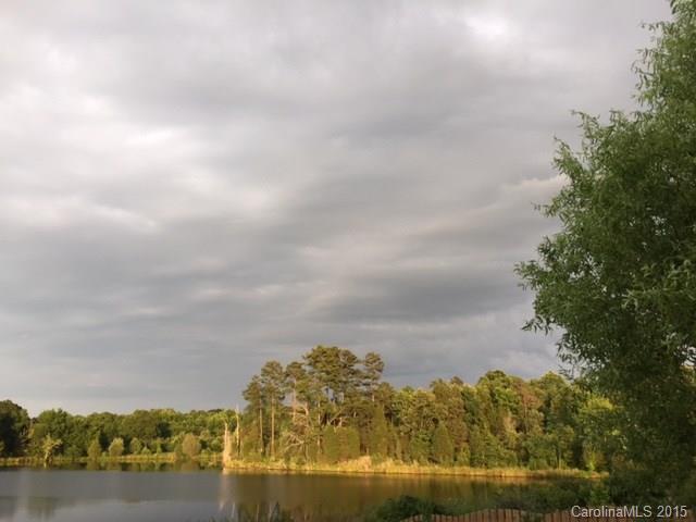 Hamilton Lakes - Residential