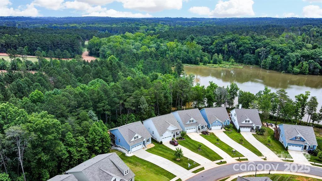 Edgewater - Residential Lease