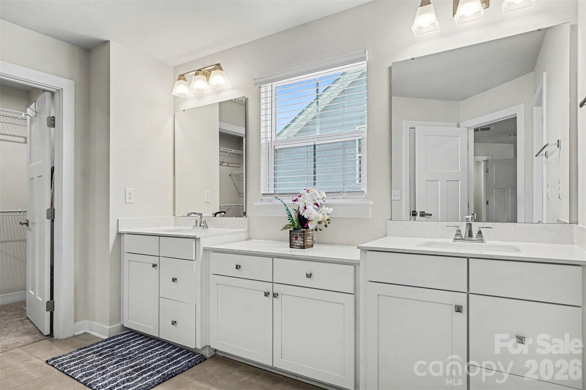 Holcomb Woods - Residential