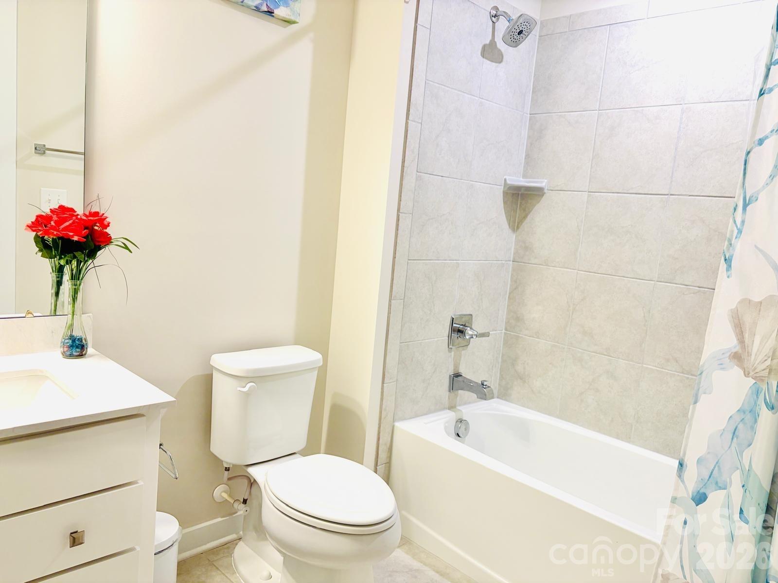 Holcomb Woods - Residential