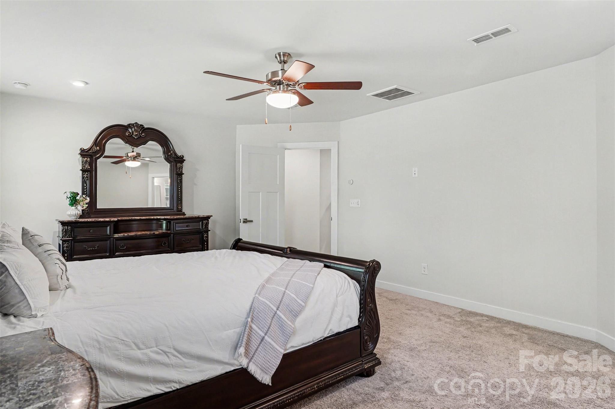 Holcomb Woods - Residential