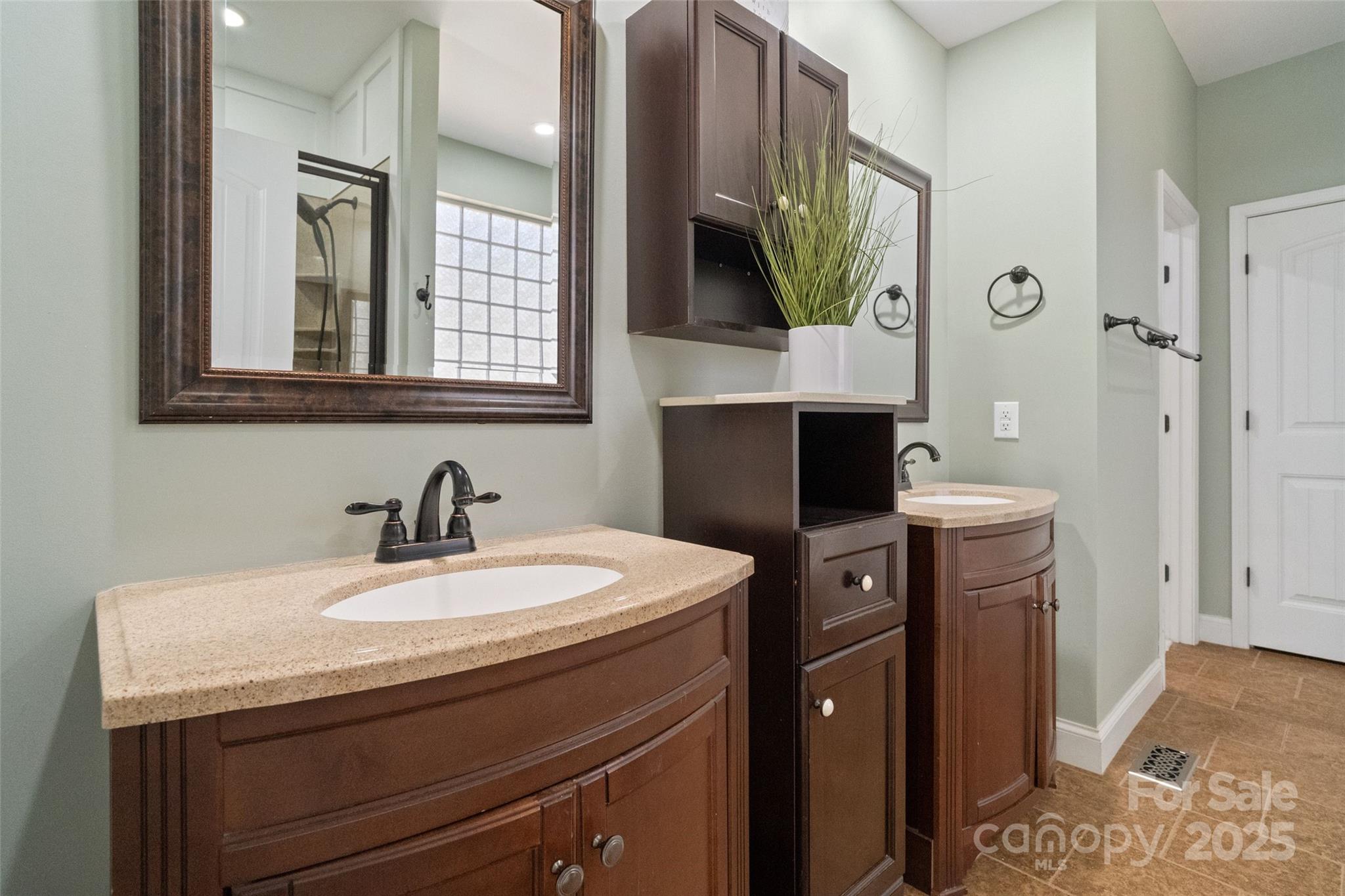 Lauren Pines - Residential