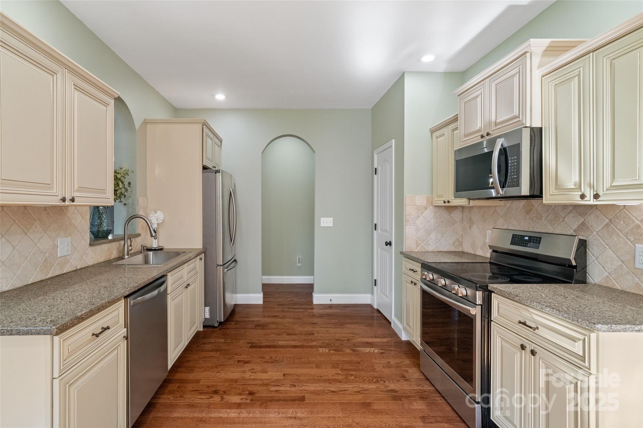 Lauren Pines - Residential