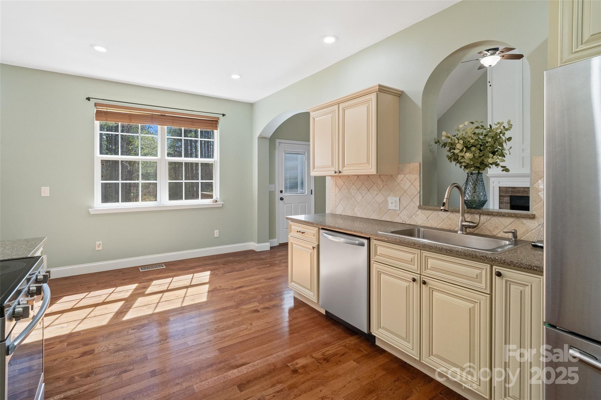 Lauren Pines - Residential