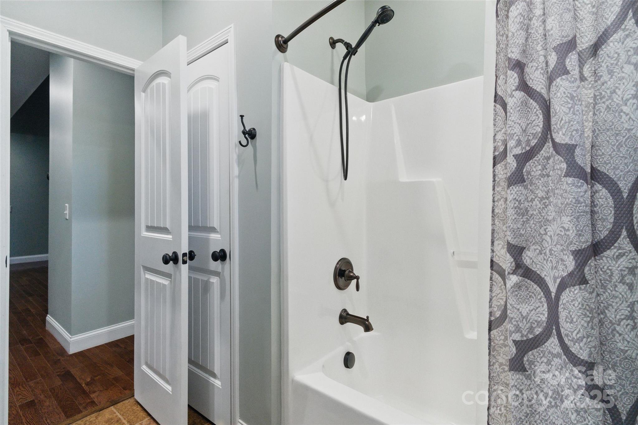 Lauren Pines - Residential