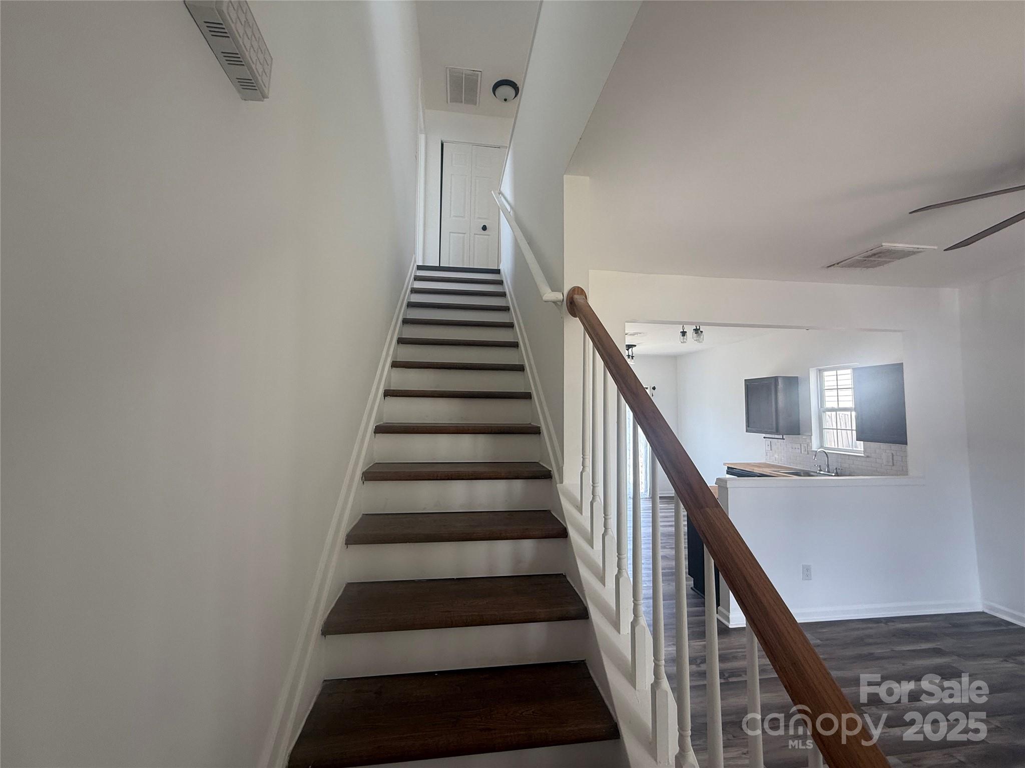 1326 Nadies Court