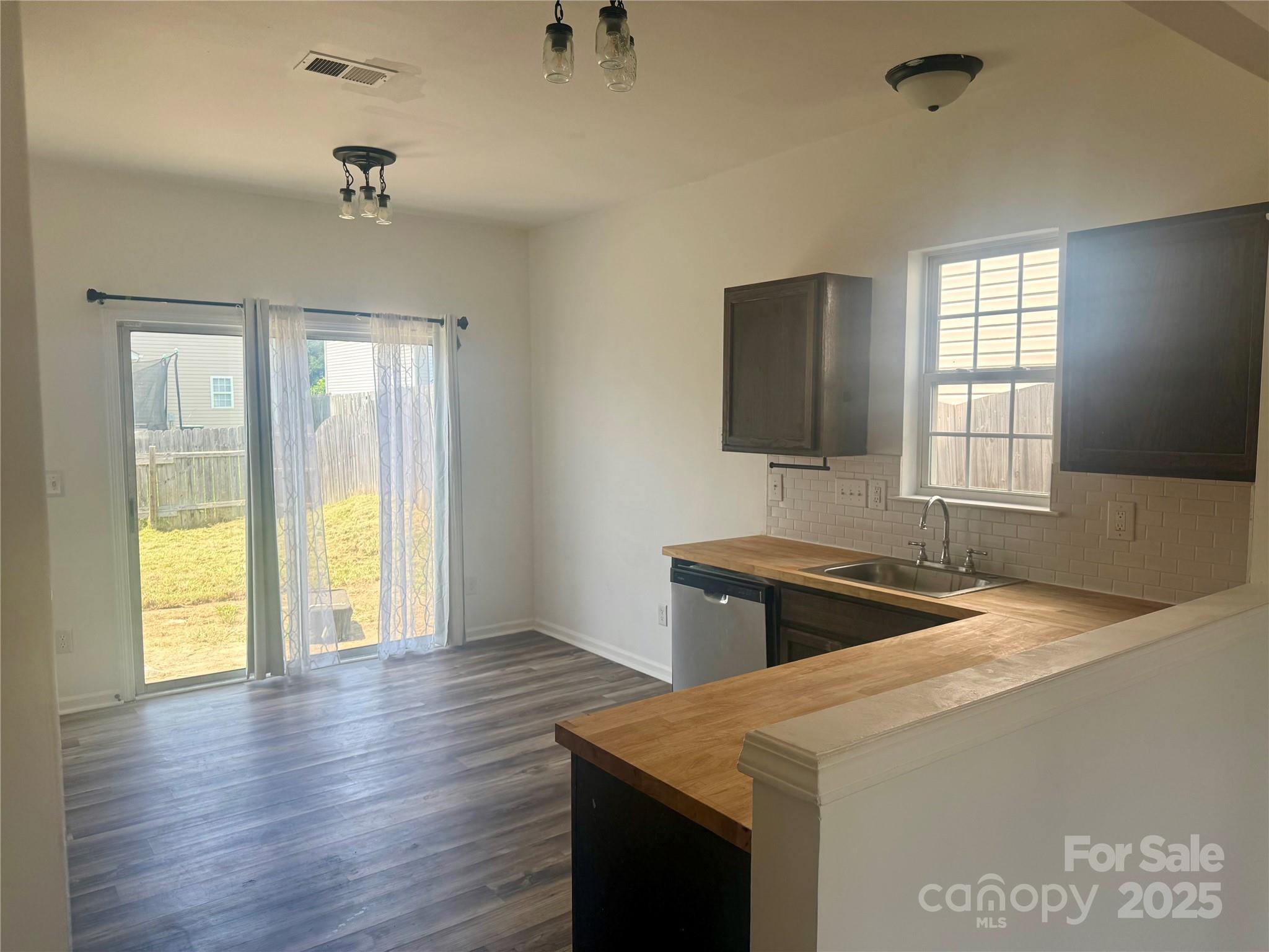1326 Nadies Court