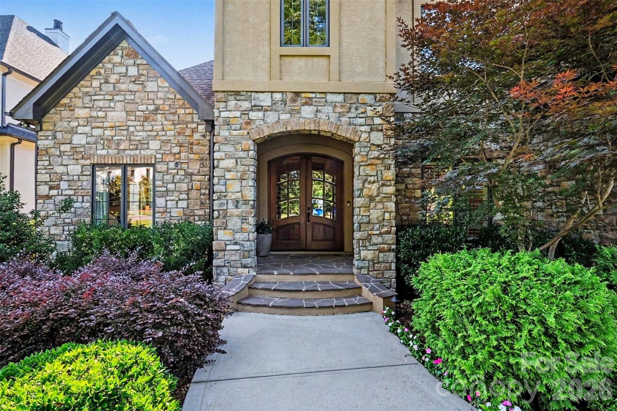 8000 Skye Lochs Drive