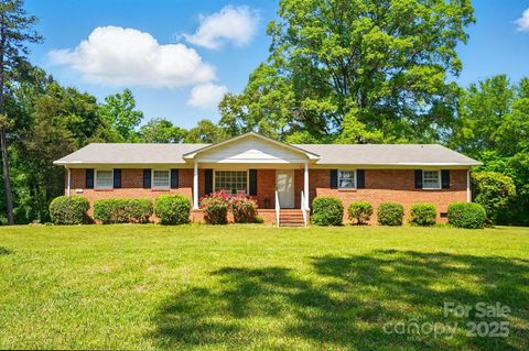6215 Simpson Road Charlotte NC 28216