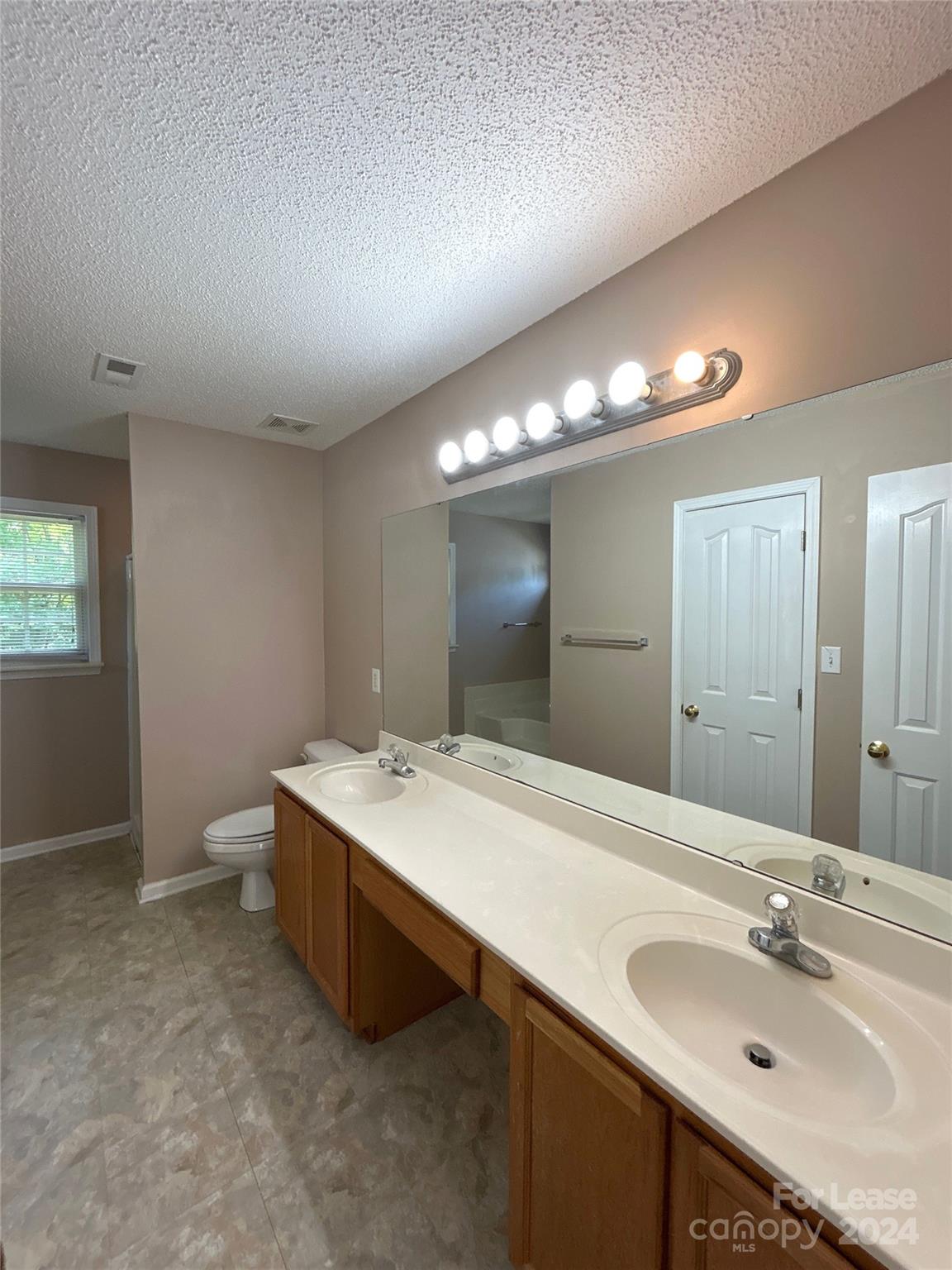 Eastfield Ridge - Residential Lease