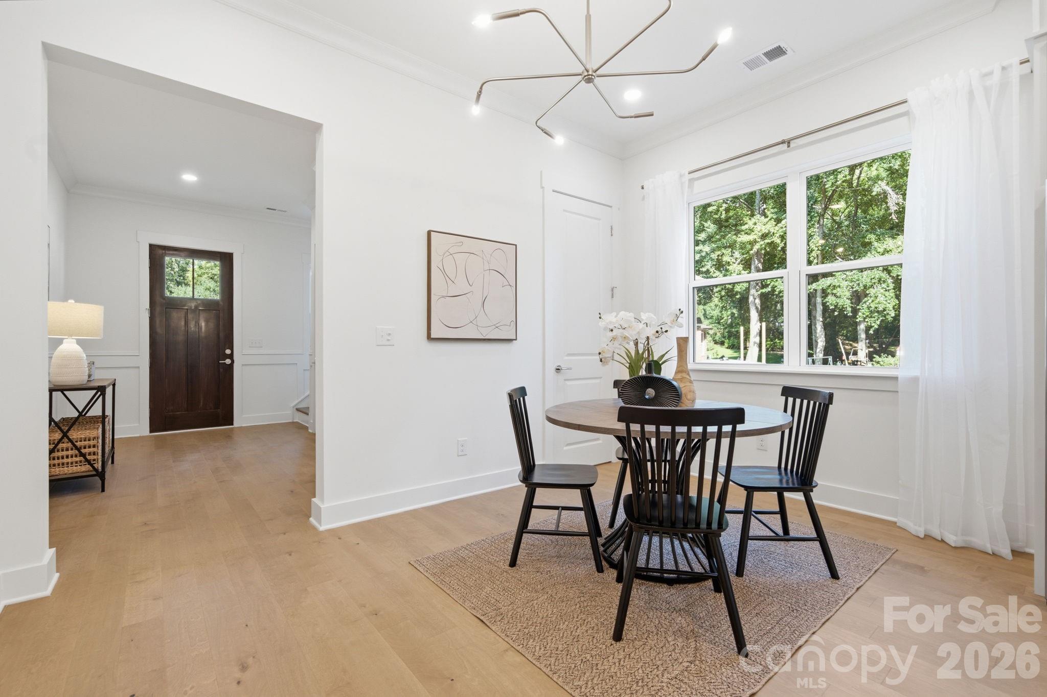 612 Camelot Drive
