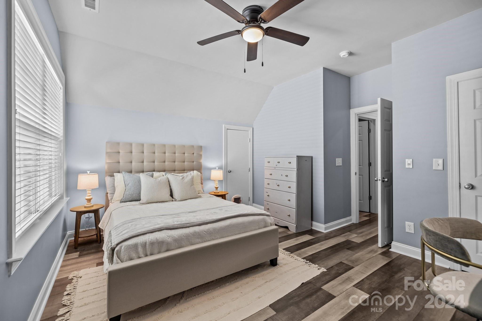 Lake Shore - Residential