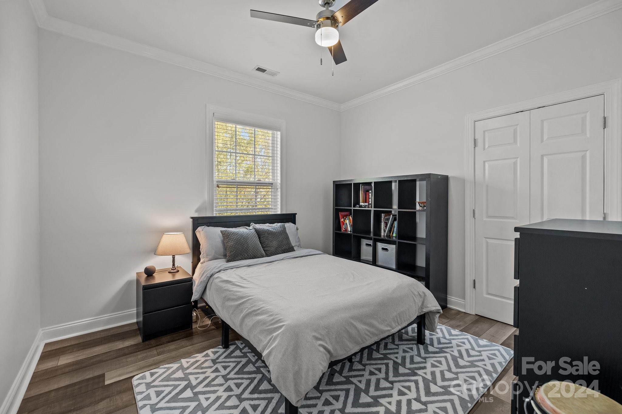 Lake Shore - Residential