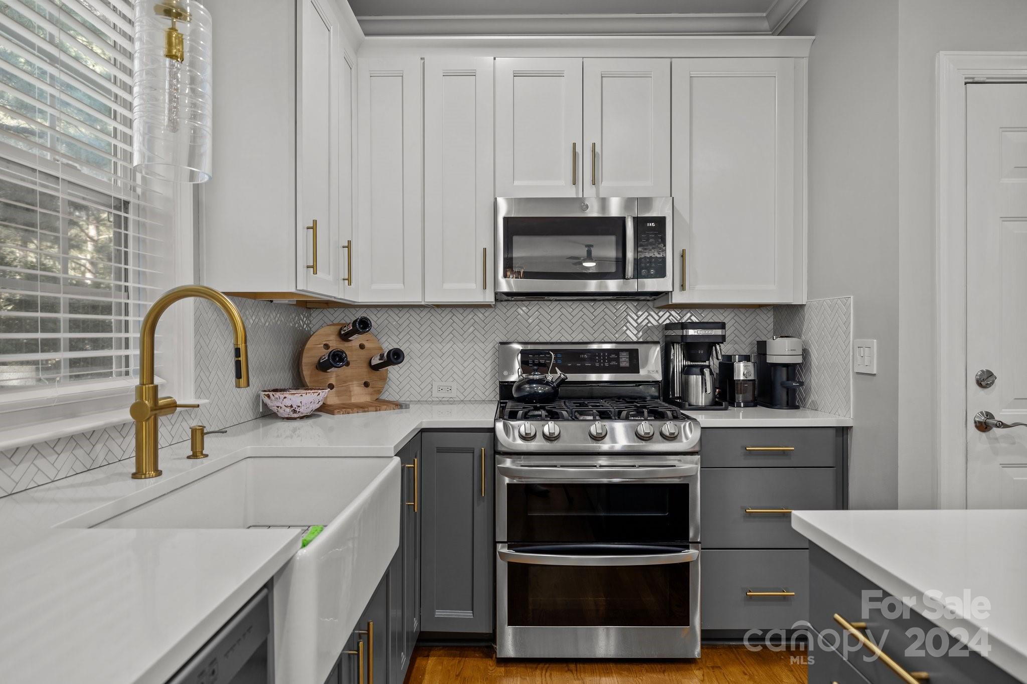 Lake Shore - Residential