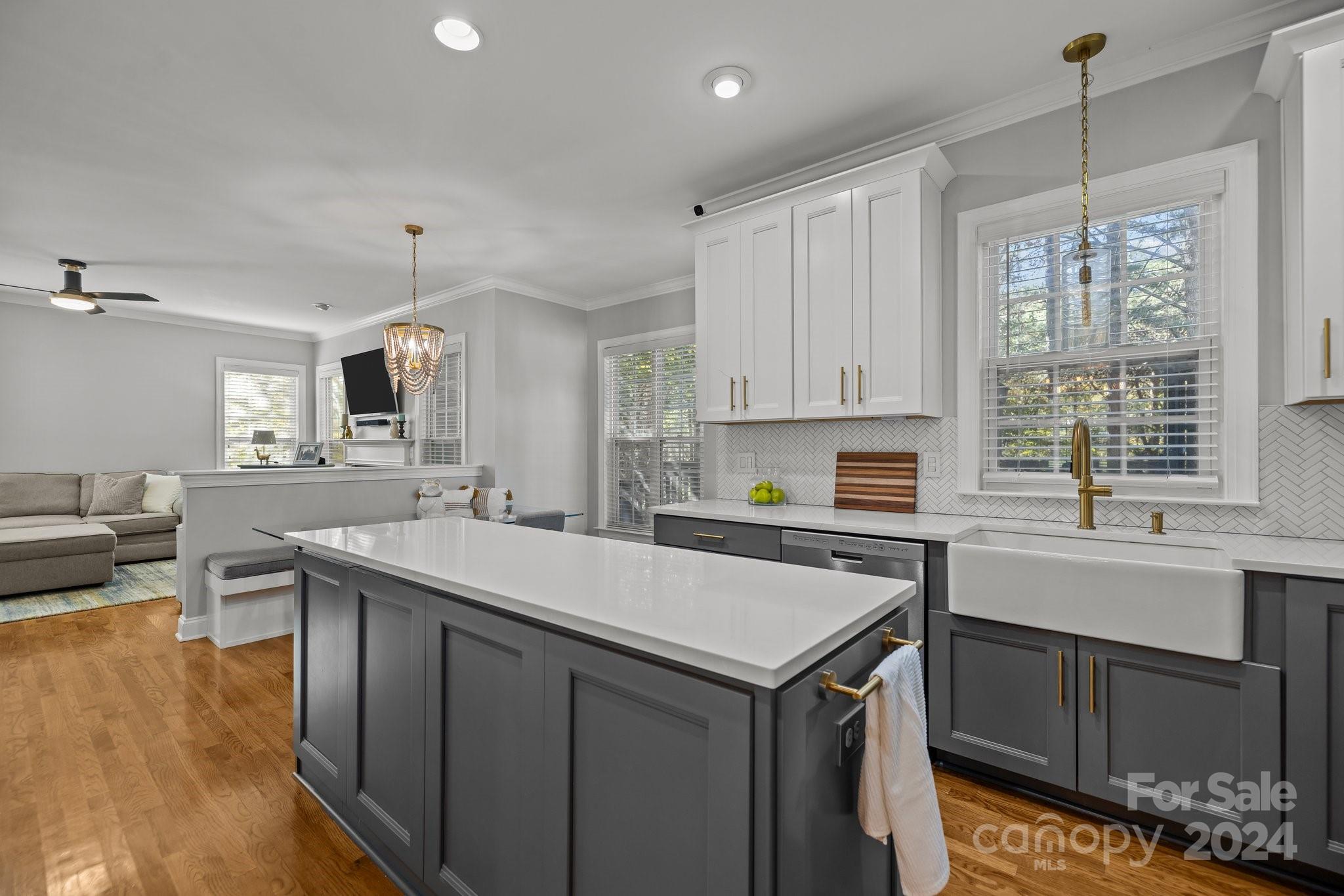 Lake Shore - Residential