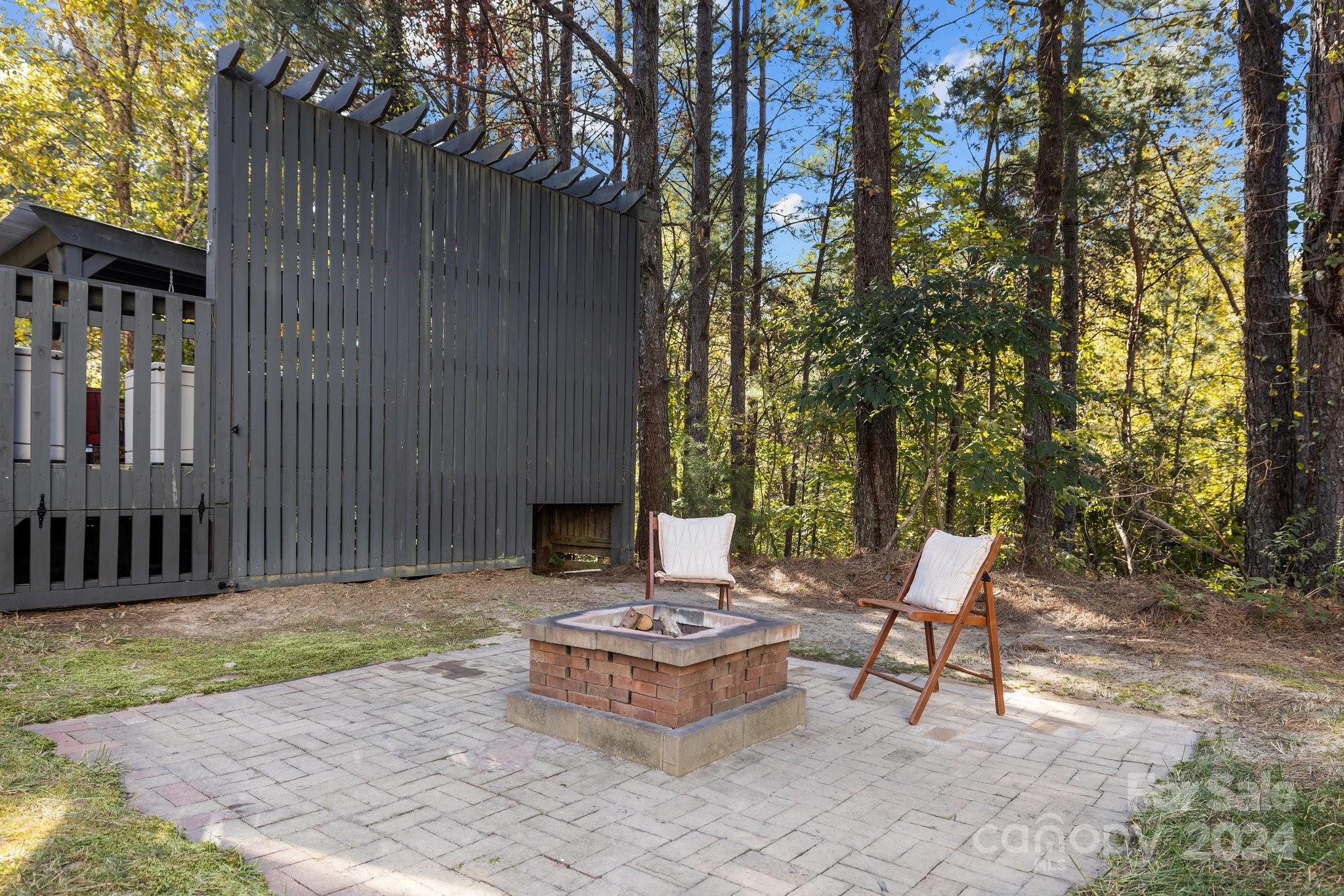 Lake Shore - Residential