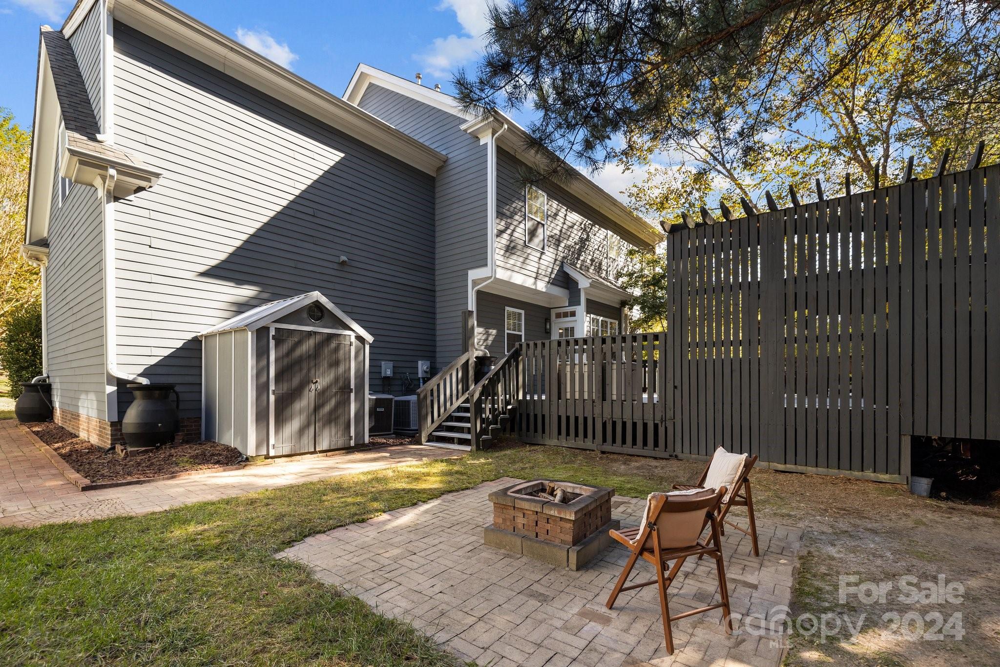 Lake Shore - Residential