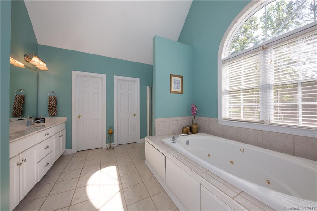 The Lakes At Derby Downs - Residential