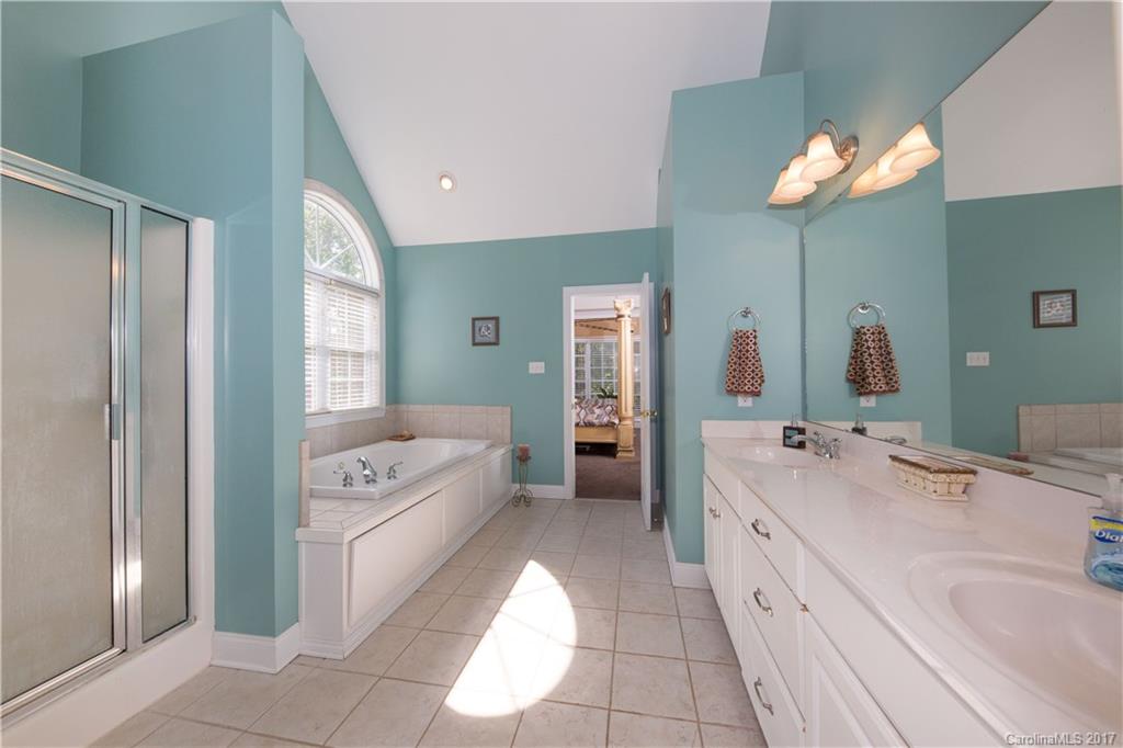 The Lakes At Derby Downs - Residential