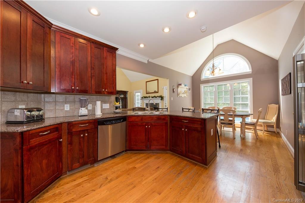 The Lakes At Derby Downs - Residential