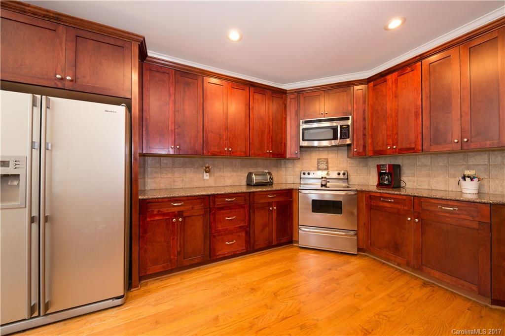 The Lakes At Derby Downs - Residential