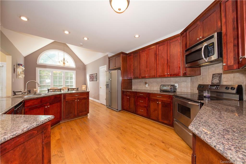 The Lakes At Derby Downs - Residential