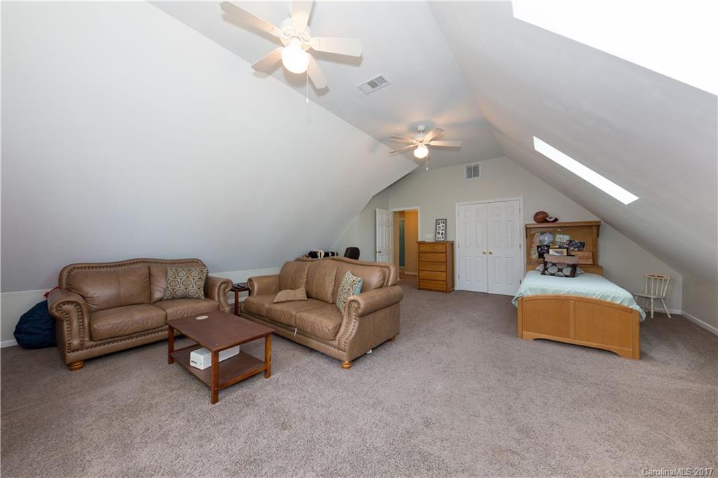 The Lakes At Derby Downs - Residential