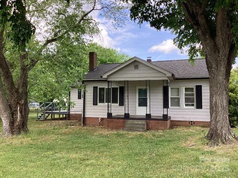 4630 Roberta Road Concord NC 28027