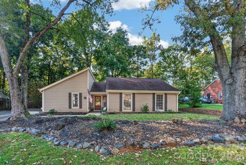 Photo of 4506 Woods End Lane, Charlotte, NC 28277 (MLS # 4433603)
