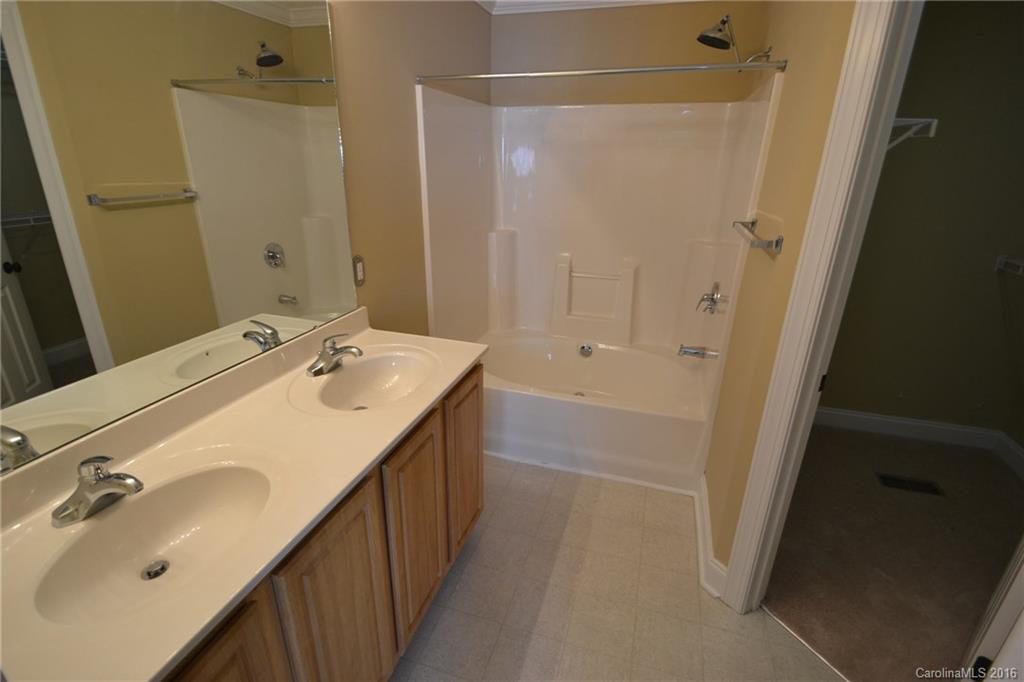 Riverwalk - Residential Lease