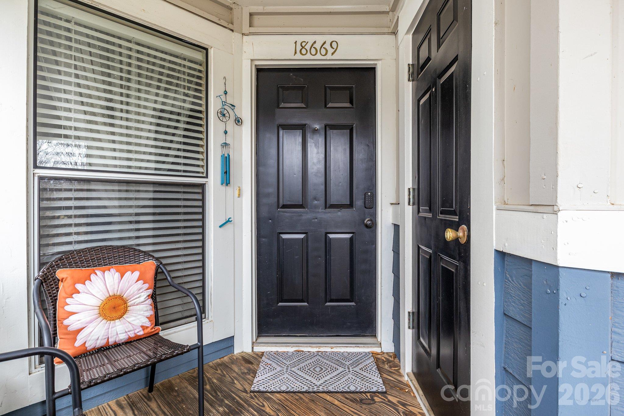 18669 Vineyard Point Lane
