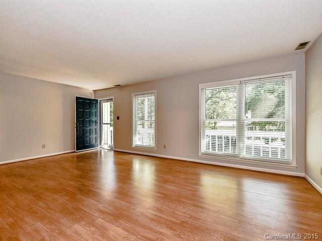 Tega Cay - Residential