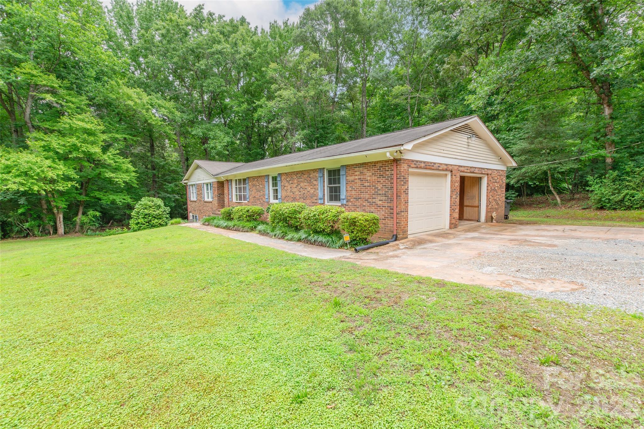 1735 Saddlewood Drive