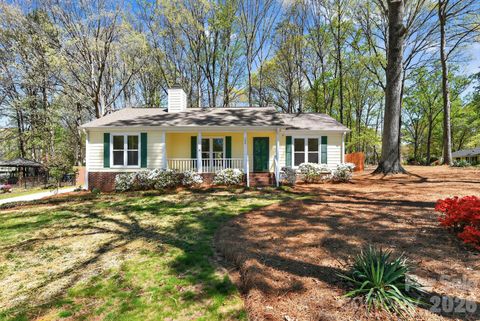 Photo of 100 Steuben Drive, Huntersville, NC 28078 (MLS # 4363527)