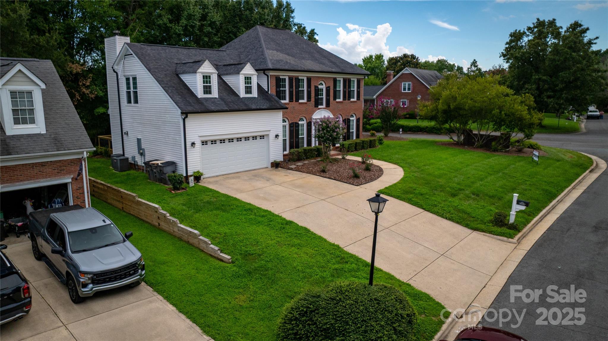 2605 Lamplighter Drive